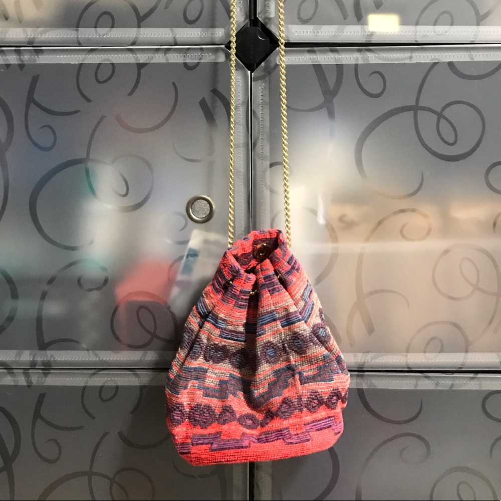 Express Gold Chain Bucket Bag